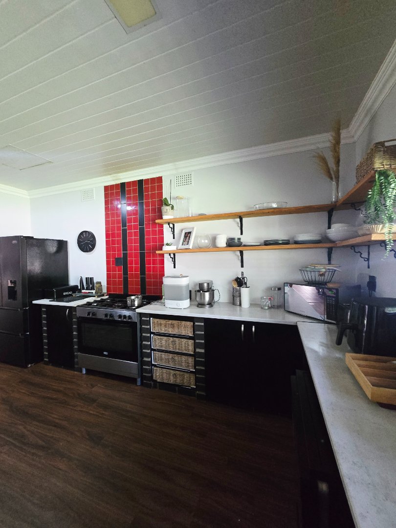 5 Bedroom Property for Sale in Flamwood North West